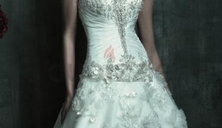 BEAUTIFUL WEDDING GOWN FROM USA ALLURE(HAUTE COUTURE) - AED 2,500