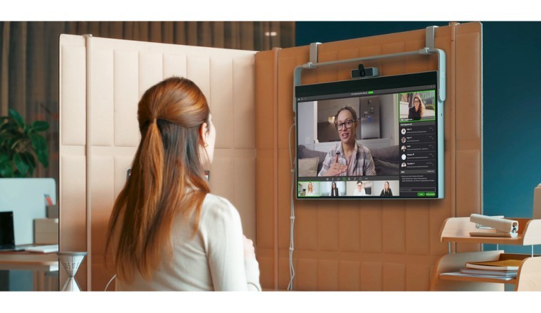 UNBEATABLE PERFORMANCE FOR PROFESSIONALS AND GAMERS WITH LG MONITORS