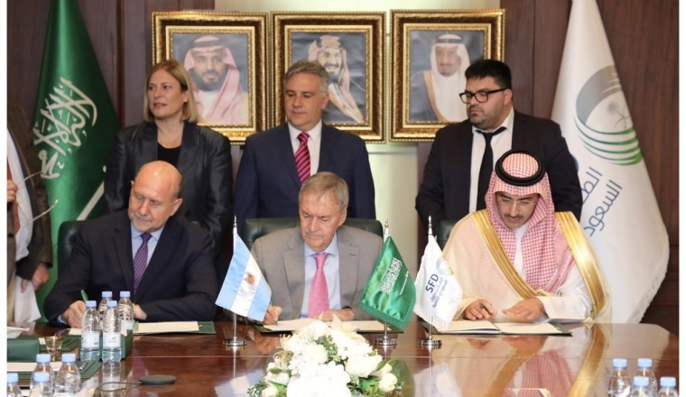 الصندوق السعودي للتنمية يُوقع اتفاقية قرض بقيمة 100 مليون دولار أمريكي لدعم قطاع المياه في الأرجنتين