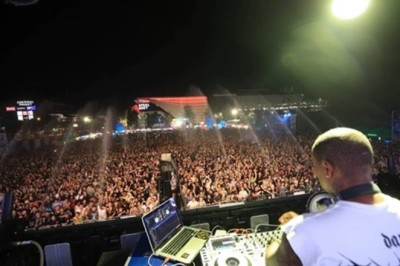 سنترال باتانا تمهد الطريق لمهرجان سونغكران في تايلاند 2024