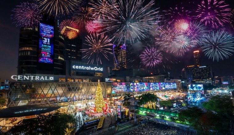 CentralwOrld Countdown 2025: A Spectacular Fireworks Show Welcomes the New Year in the Heart of Bangkok